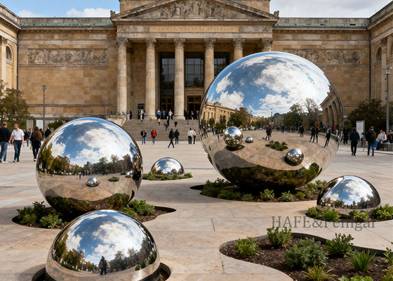 Durable PVC Double-Layer Inflatable Mirror Balls Are Suitable For DIY Decoration During Festival Events